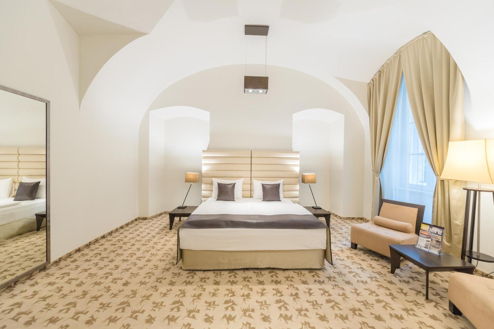 Buda Castle Hotel Budapest Exterior photo