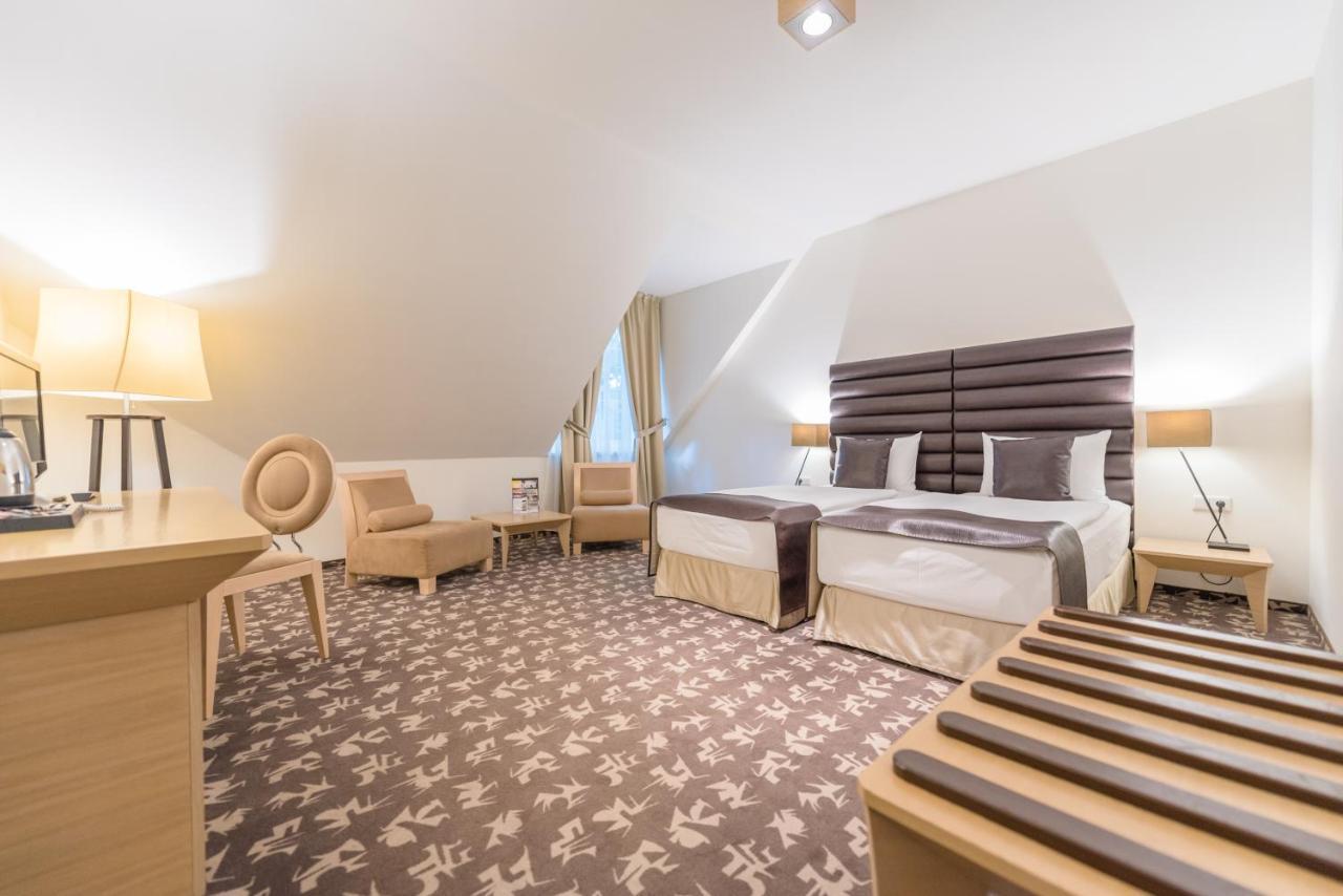 Buda Castle Hotel Budapest Exterior photo