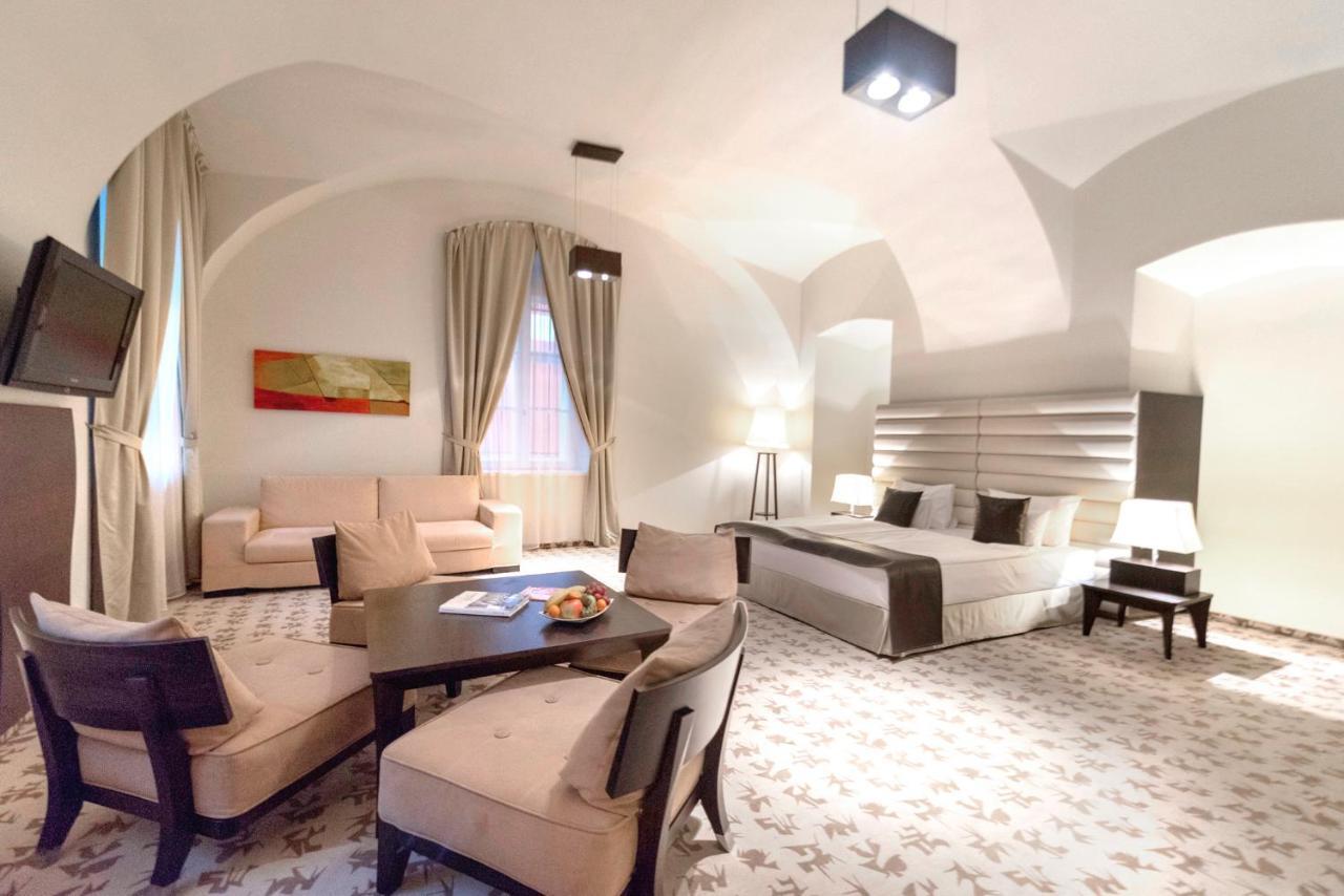 Buda Castle Hotel Budapest Exterior photo